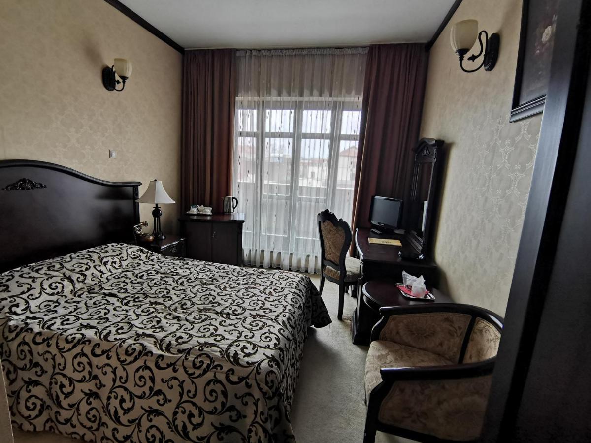 Hotel Carol Констанца Экстерьер фото