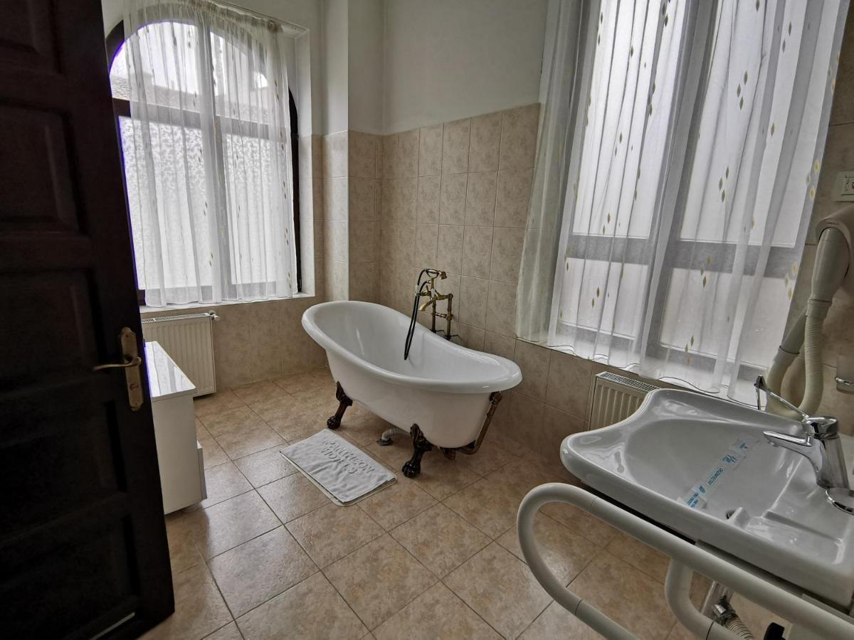 Hotel Carol Констанца Экстерьер фото